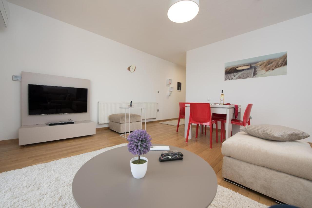 Apartmani Bilic カスタヴ エクステリア 写真