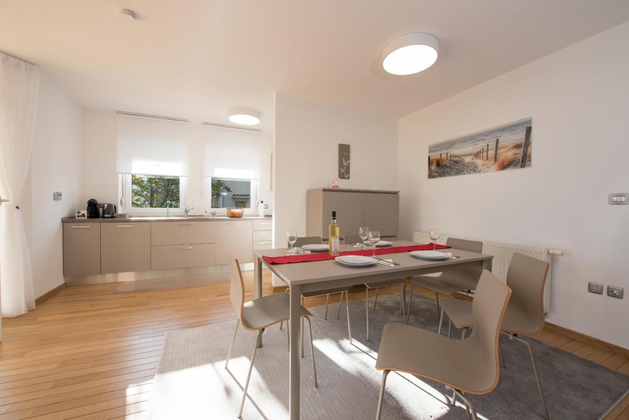 Apartmani Bilic カスタヴ エクステリア 写真